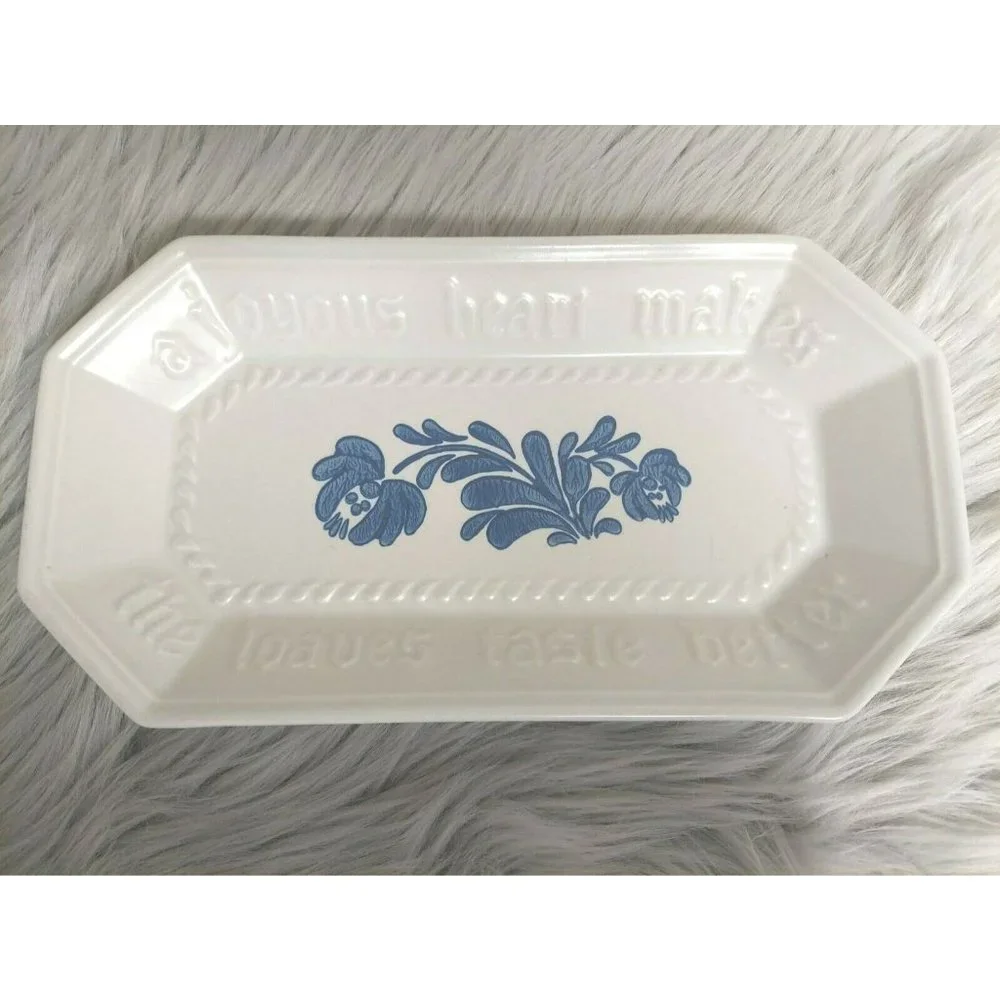 Pfaltzgraff Yorktowne Bread Loaf‎ Tray A Joyous Heart Rectangular Shape